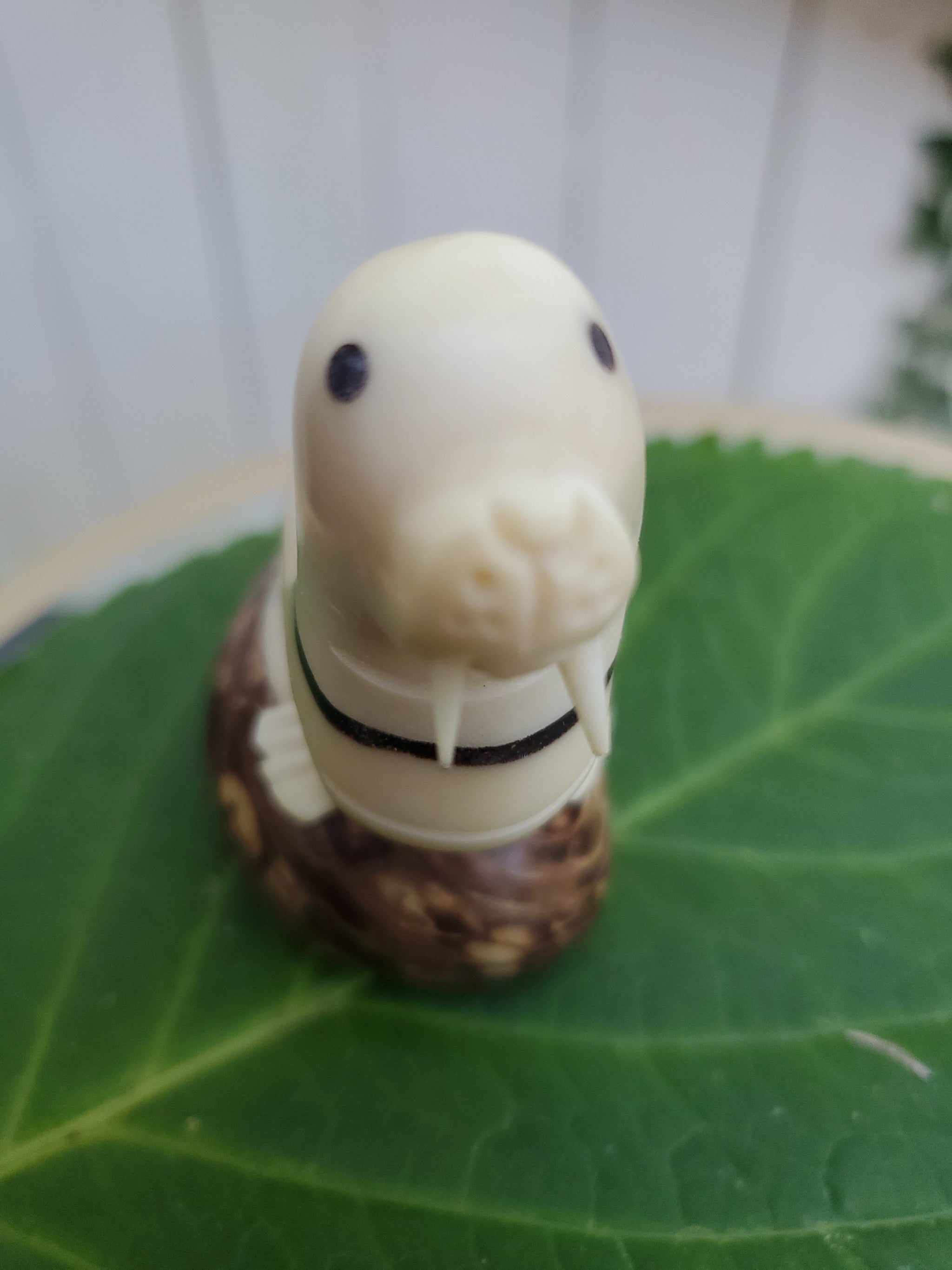 Walrus Tagua Figurine | Tagua Figurine – Welljourn