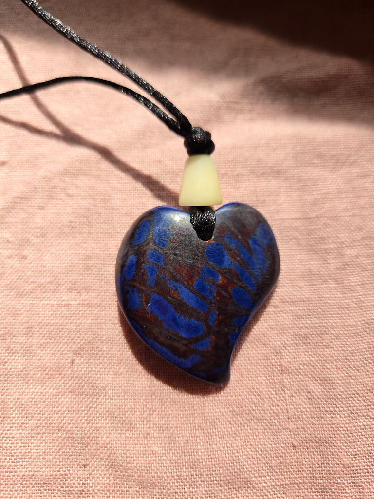 Tagua Nut Navy Blue Heart Pendant - Welljourn