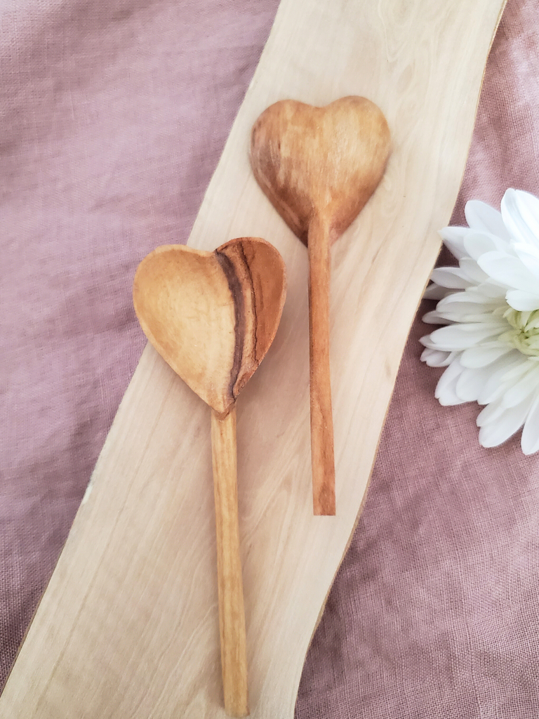 Olive Wood Heart Teaspoons | Set of 2 - Welljourn