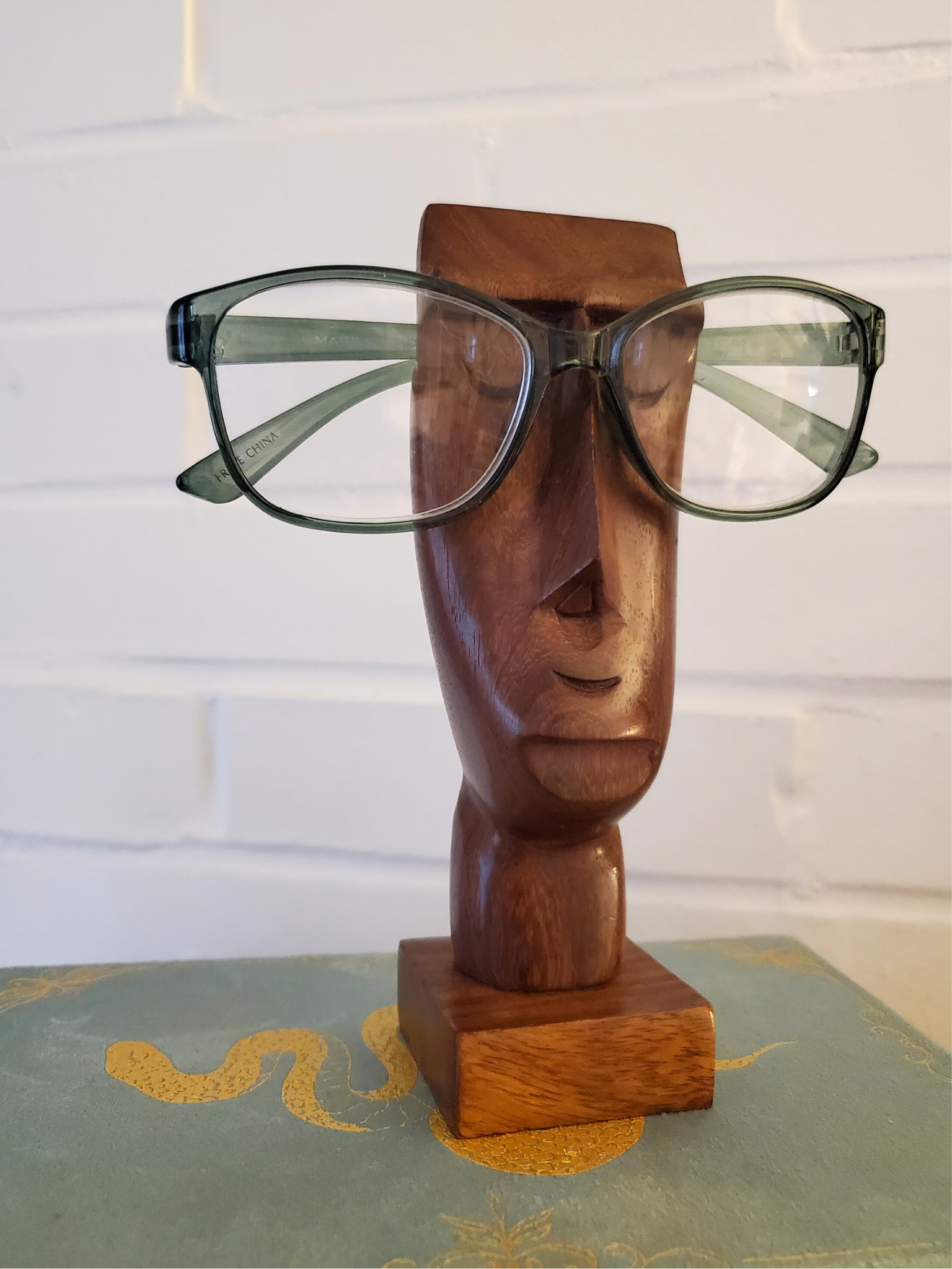Face Eye Glass Holder – Welljourn