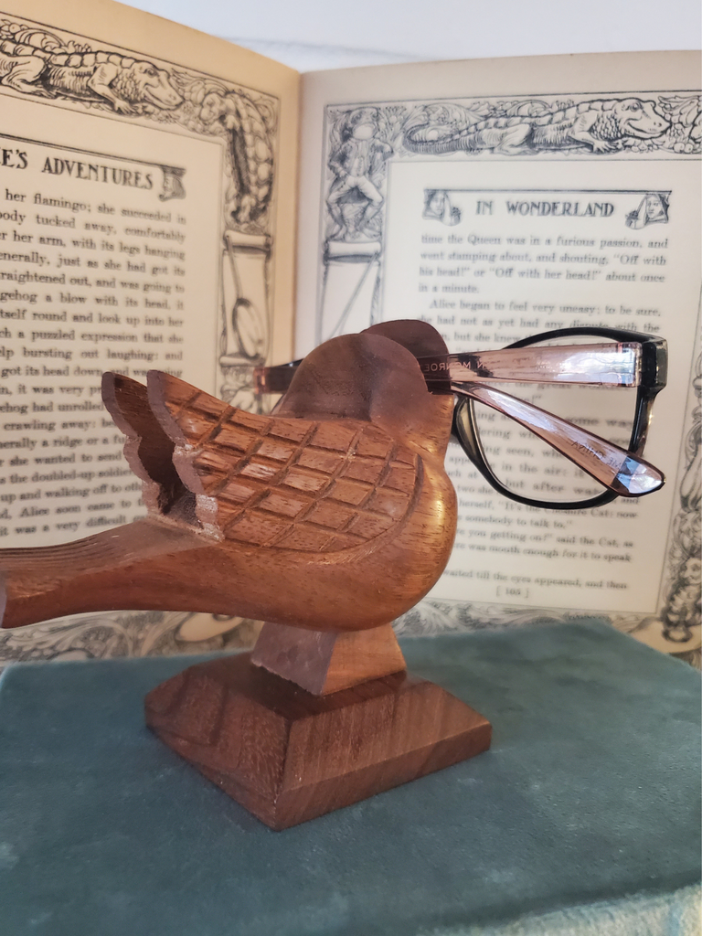 Sparrow Eye Glass Holder - Welljourn